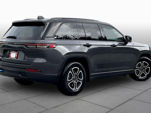 Used 2022 Jeep Grand Cherokee Trailhawk AWD/4WD image 25
