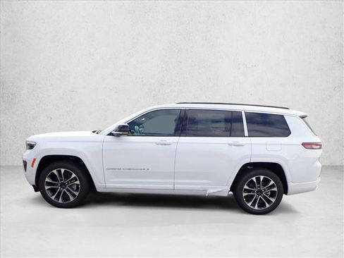 New 2025 Jeep Grand Cherokee L Overland w/ Luxury Tech Group IV image 2