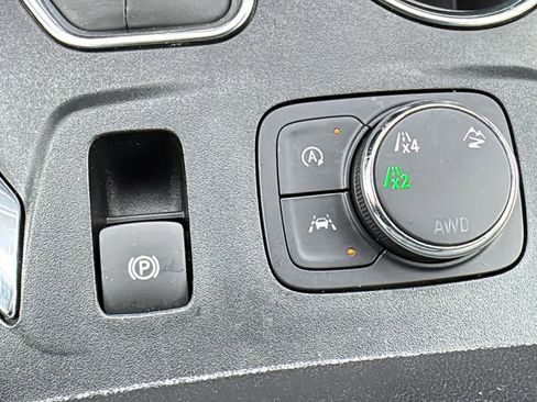 Certified 2023 Chevrolet Traverse LT AWD/4WD image 21