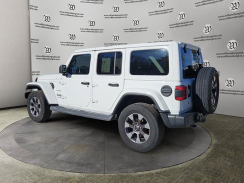 Used 2018 Jeep Wrangler Unlimited Sahara image 3