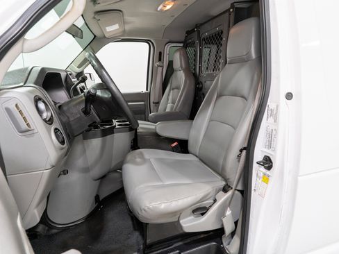 Used 2013 Ford E-150 and Econoline 150 w/ PWR Group RWD image 18