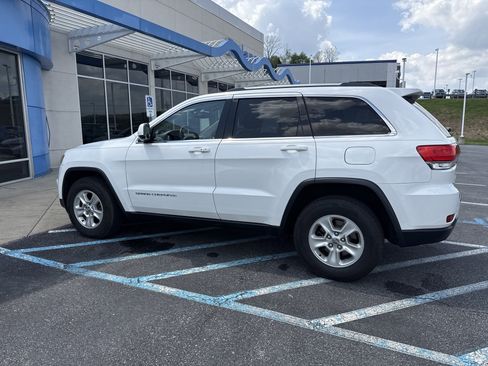 Used 2014 Jeep Grand Cherokee Laredo w/ Quick Order Package 23E AWD/4WD image 6
