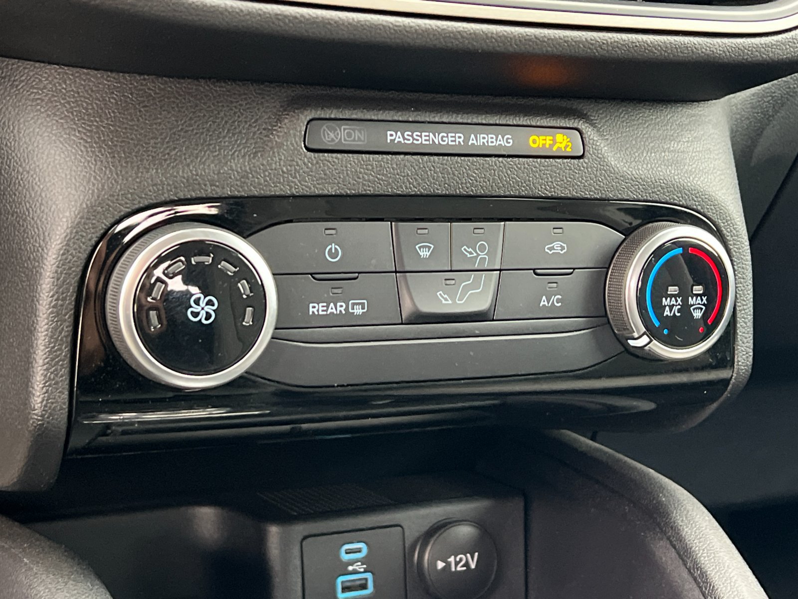 Used 2022 Ford Escape SE FWD image 20
