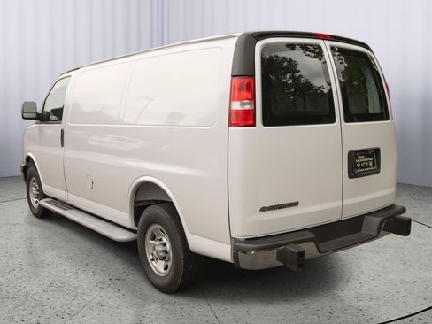Used 2025 Chevrolet Express 2500 w/ Driver Convenience Package RWD image 19