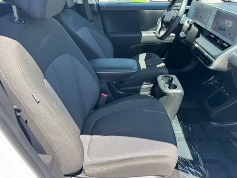 Certified 2024 Hyundai Ioniq 5 SEL RWD image 7