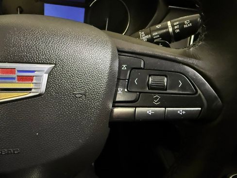 Used 2022 Cadillac XT4 Premium Luxury w/ Enhanced Visibility Package image 32