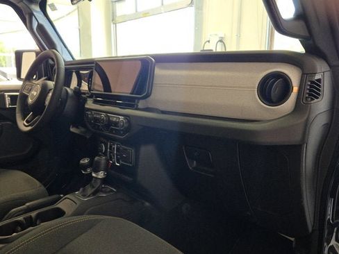 Used 2024 Jeep Wrangler Unlimited Sport AWD/4WD image 5