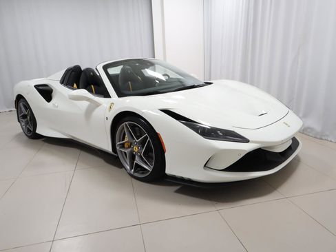 Used 2021 Ferrari F8 Tributo image 6