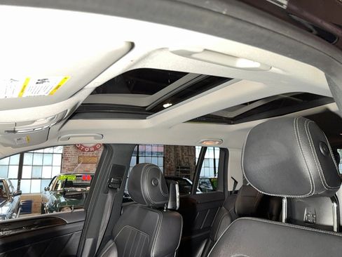 Used 2015 Mercedes-Benz GL 450 4MATIC image 16