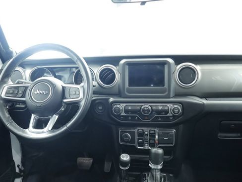 Used 2021 Jeep Wrangler Unlimited Sahara AWD/4WD image 21
