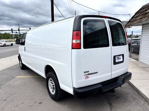 Used 2010 Chevrolet Express 2500 Extended image 5
