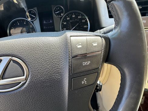 Used 2013 Lexus LX 570 4WD w/ Luxury Pkg image 10