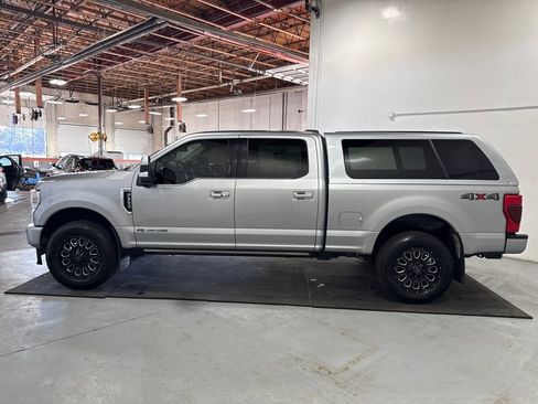 Used 2020 Ford F350 Limited image 4