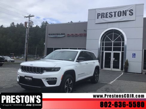 Used 2024 Jeep Grand Cherokee Limited 4xe AWD/4WD image 1