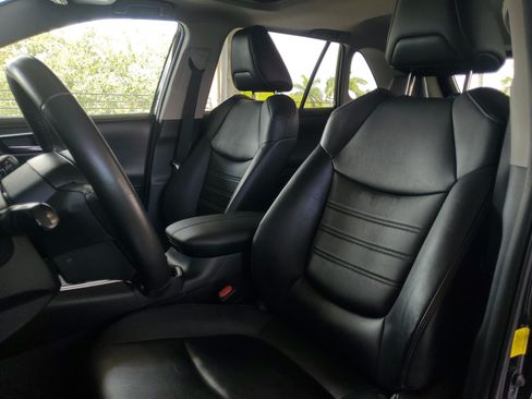 Used 2019 Toyota RAV4 Limited w/ All Weather Liner Package AWD/4WD image 19