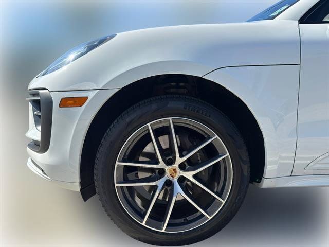 Used 2022 Porsche Macan AWD/4WD image 4