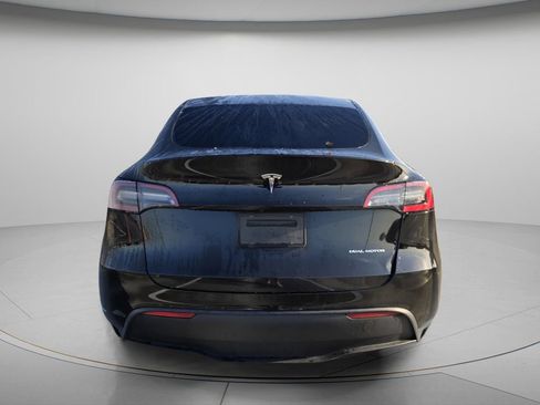 Used 2023 Tesla Model Y Long Range AWD/4WD image 4