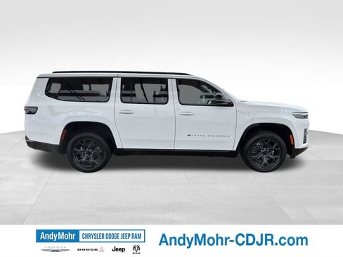 New 2026 Jeep Grand Wagoneer L Limited w/ Premium Group II AWD/4WD image 9