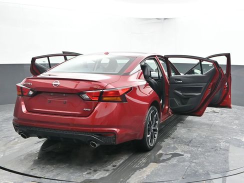 Used 2024 Nissan Altima 2.5 SR w/ SR Premium Package image 61