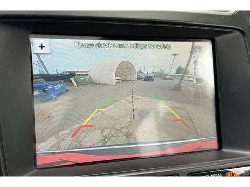 Used 2018 Ford Explorer XLT w/ Equipment Group 202A AWD/4WD image 23