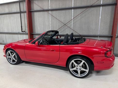 Used 2004 MAZDA MX-5 Miata MAZDASPEED image 7
