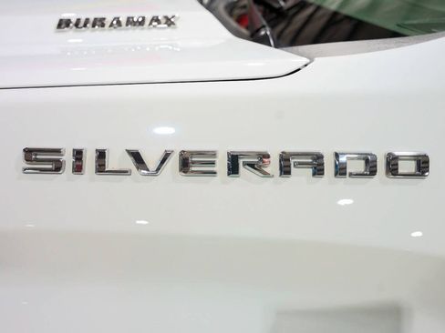Used 2021 Chevrolet Silverado 1500 LT AWD/4WD image 23