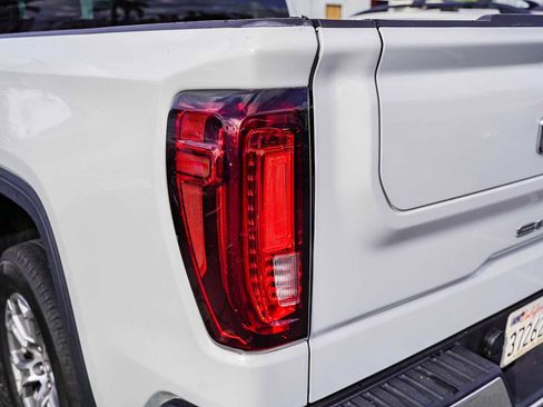 Used 2024 GMC Sierra 1500 SLT image 14