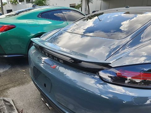 Used 2018 Porsche 718 Cayman S image 6