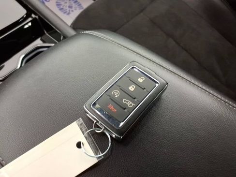 Used 2023 Jeep Grand Cherokee L Laredo AWD/4WD image 28
