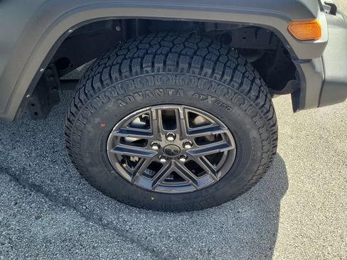 Used 2025 Jeep Wrangler Unlimited Sport AWD/4WD image 7