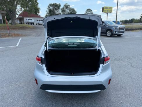 Used 2020 Toyota Corolla LE FWD image 20