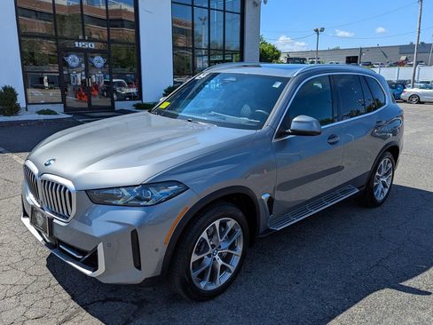 Used 2024 BMW X5 xDrive40i w/ Premium Package AWD/4WD image 2