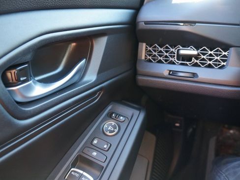 Certified 2025 Honda Accord SE image 19