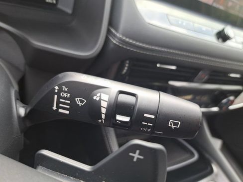 Used 2025 Nissan Rogue Platinum FWD image 23