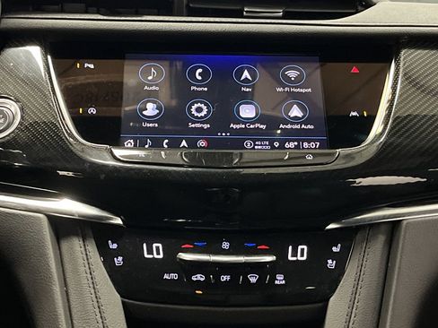 Used 2023 Cadillac XT6 Sport image 9