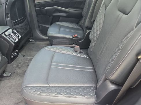 Certified 2023 Kia Sorento SX AWD/4WD image 19