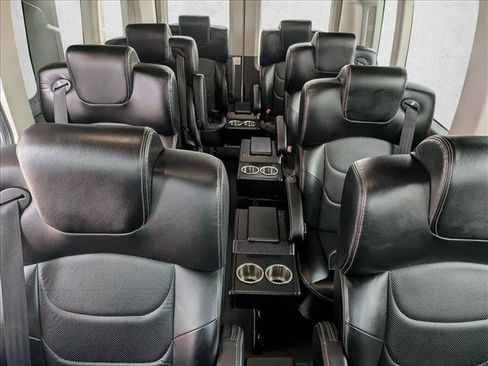 Used 2023 Ford Transit 350 XLT RWD image 19