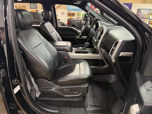 Used 2017 Ford F150 Lariat w/ Equipment Group 502A Luxury AWD/4WD image 22