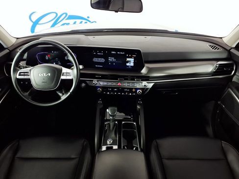 Used 2025 Kia Telluride S FWD image 13