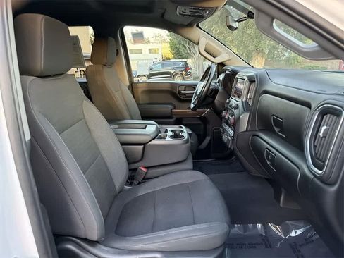 Used 2022 Chevrolet Silverado 1500 LT image 40