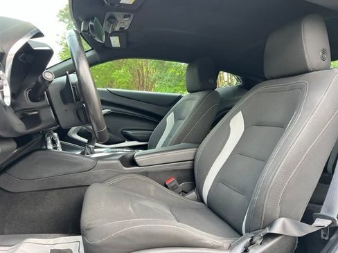 Used 2019 Chevrolet Camaro SS RWD image 13