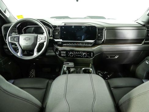 Used 2024 Chevrolet Silverado 1500 LT Trail Boss w/ Convenience Package II image 20