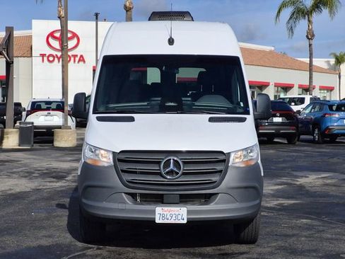 Used 2025 Mercedes-Benz Sprinter 2500 image 2