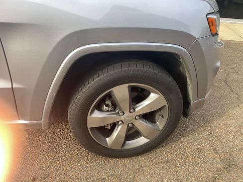 Used 2014 Jeep Grand Cherokee Overland image 31