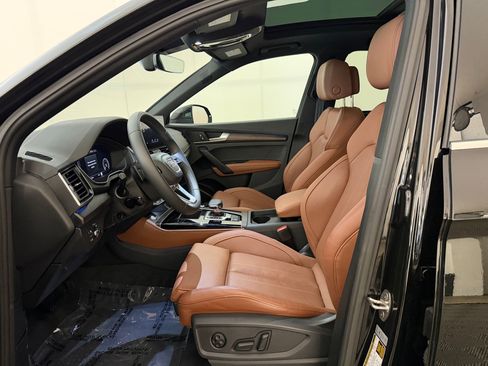 Used 2025 Audi Q5 e Premium Plus w/ Premium Plus Package image 5