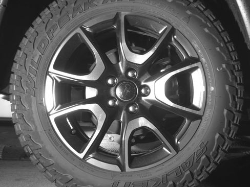 Used 2025 Jeep Compass Trailhawk AWD/4WD image 15