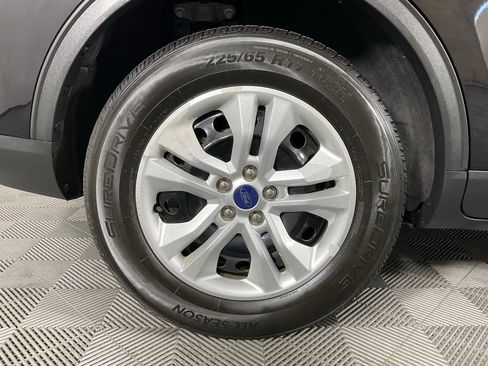 Certified 2020 Ford Escape S FWD image 10