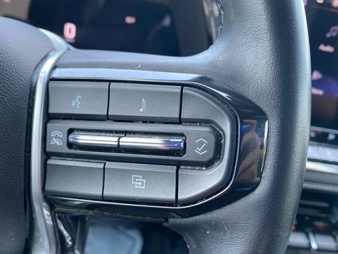 Used 2023 Chevrolet Colorado LT w/ LT Convenience Package II AWD/4WD image 20
