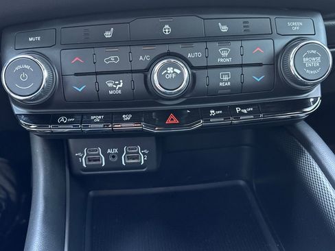 Used 2021 Dodge Durango GT image 28