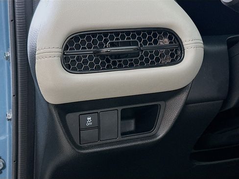 Certified 2024 Honda HR-V LX image 10